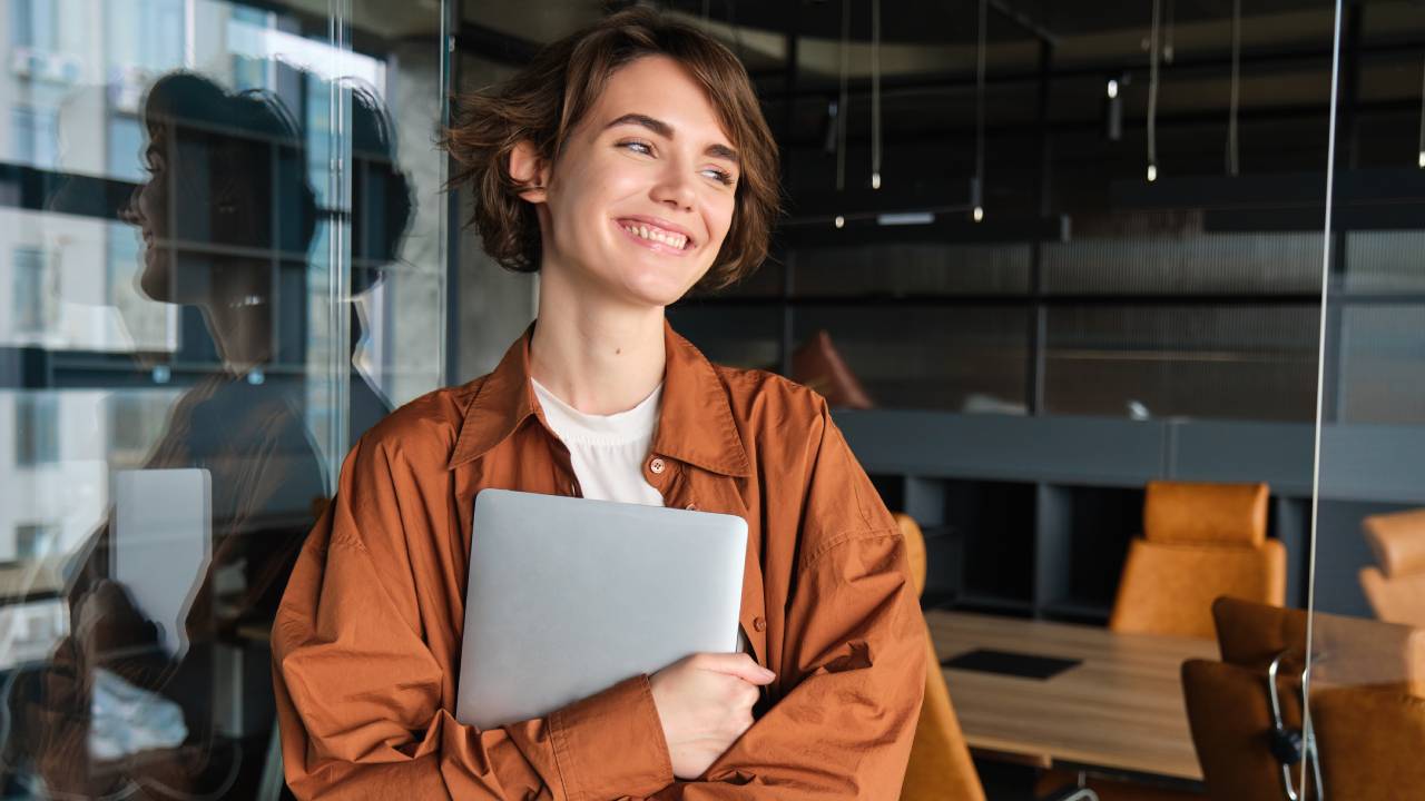 Neet in calo del 2,7%: 313 mila giovani in meno fuori da lavoro e formazione