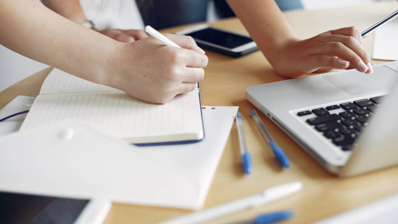 Ordinanza ministeriale 43/2026, rientro dall'estero: scadenze PEC e procedure per docenti e ATA