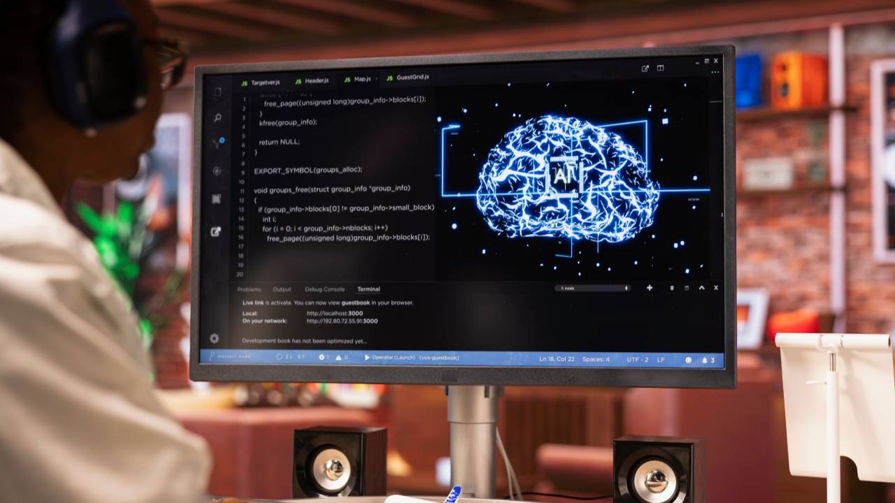 Secondo Mnesys, curiosità e creatività battono le competenze tecniche nella sinergia con l'IA