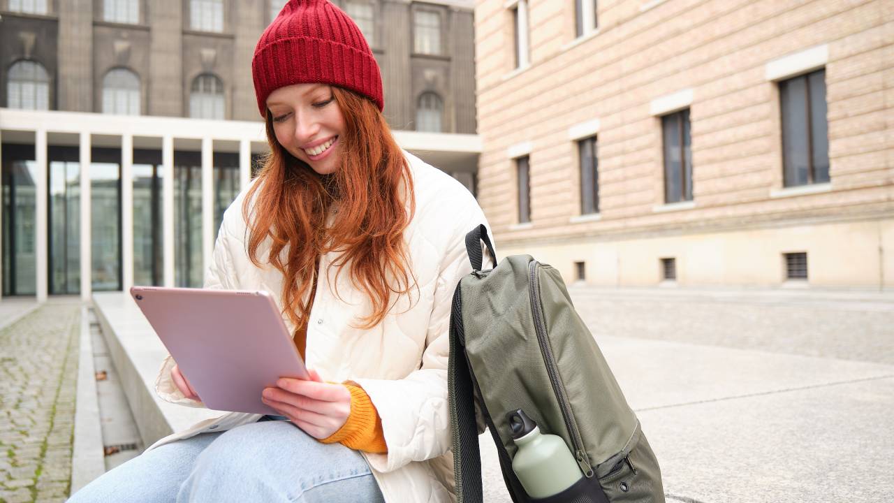 Mobilità studentesca, 420 milioni per 150mila ragazzi di quarta: il piano Mim per lingue e internazionalizzazione