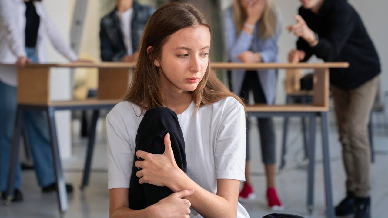 Violenza giovanile, indagine Espad 2025: oltre quattro studenti su dieci coinvolti, il CNDDU chiede un piano nazionale